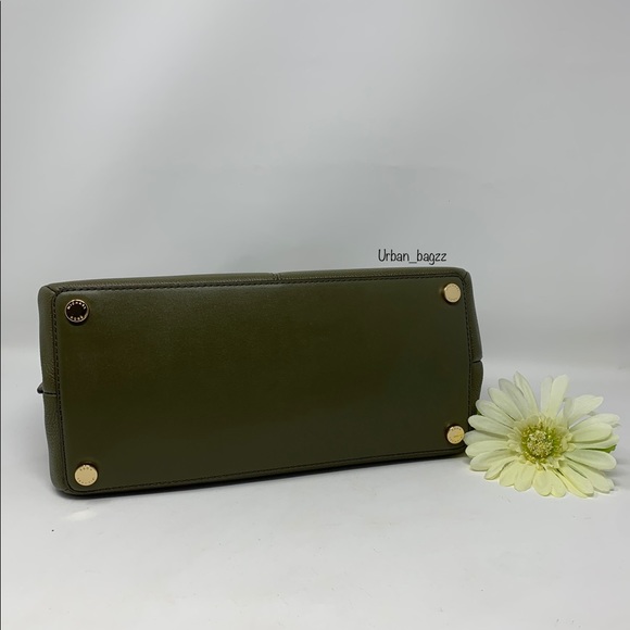 Michael Kors Teagen Large Long Drop Tote - Picture 9 of 10